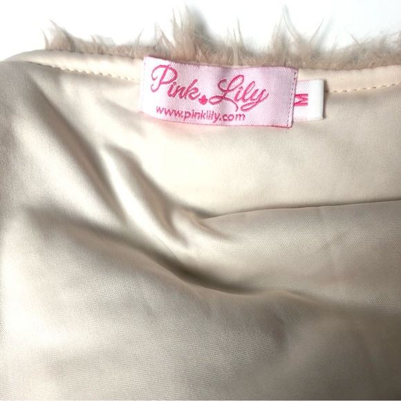 NWT Pink Lily Medium Fluffy Vest Tan Faux Fur Sleeveless Vest with Pockets - Picture 9 of 10